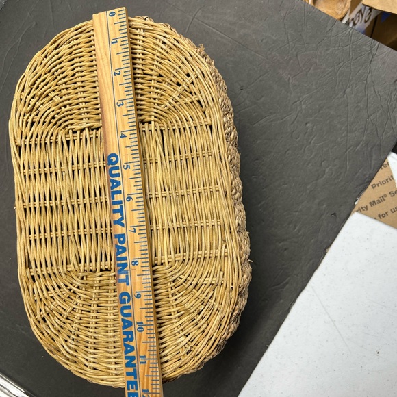 Vintage Double Lid Sewing Basket Woven Wicker Beautiful Condition - Picture 14 of 16